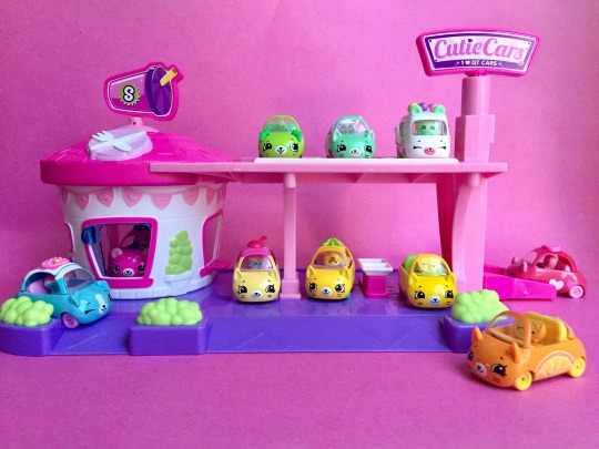 Cutie Cars Drive Thru Diner SHOPKINS Season 1 Moose Toys - Used on eBid  United States