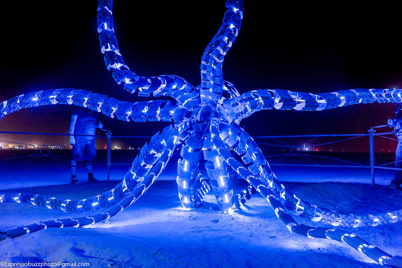 fhtagn-and-tentacles:  MECHATEUTHIS  by Barry CrawfordPhotos by Espressobuzz 