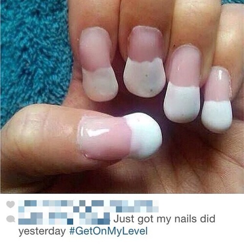 itsagifnotagif:tbhfunk:tyrabankruptcy:Look like she dipped them in donut glaze