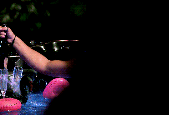 53999df56c24557abbcea39d3586125b94697a96.gif