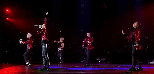 When BIGBANG follows their choreography&hellip; | “Top of the World” Japan Dome Tour X (2014-2015) [