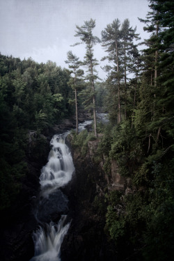 nichvlas:  dorwin falls (by stephane (montreal))