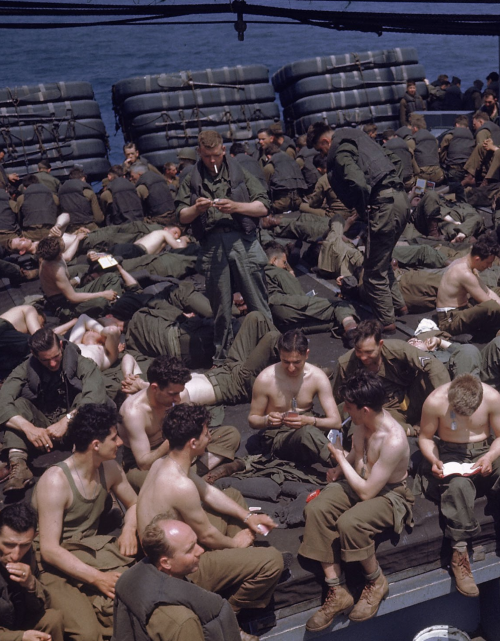 newloverofbeauty:Carl Mydans: Navy Recreation Time  WW II