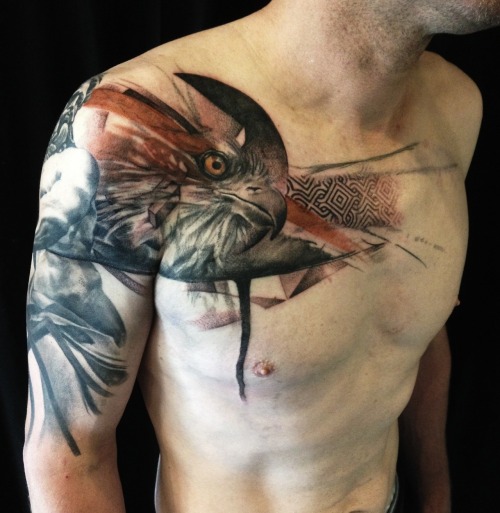 crassetination:Tattoos 01: Beautiful Body Art(People who have the good sense of letting their skin h