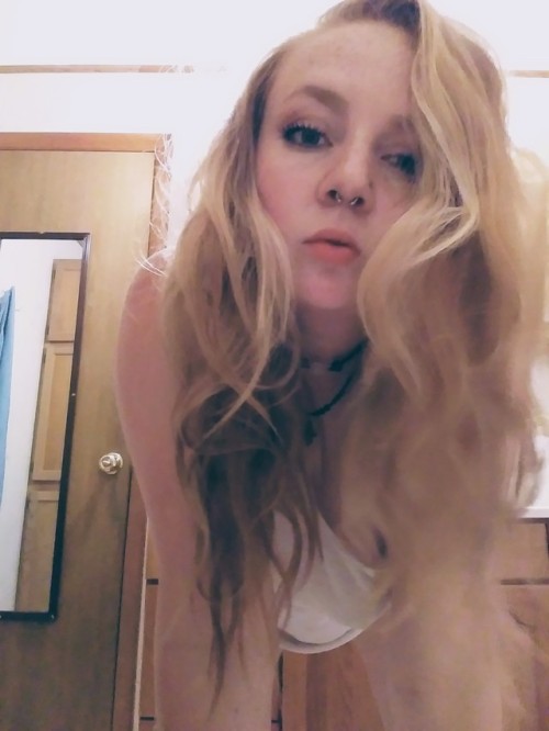 vamethysttt: Daddy, tell me. Am I a good girl? God I love you ❤️