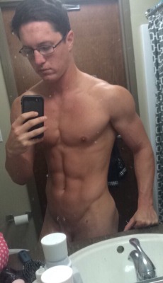 texasfratboy:  sexy college jock shares a