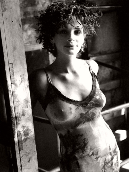 one-photo-day:  Julia Roberts by Sante D'orazio adult photos