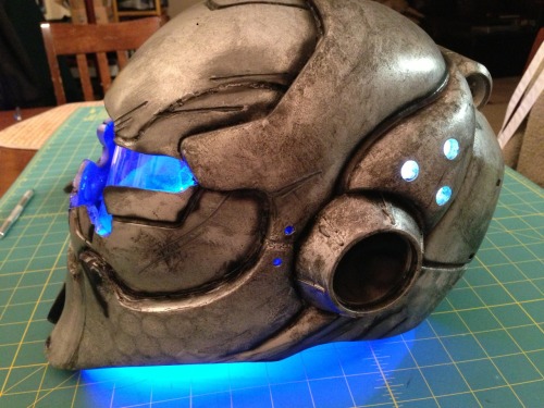 thatgearsguy:  Titanfall Cosplay WIP - 80 to 90% completed. Just need to tighten up a few details.