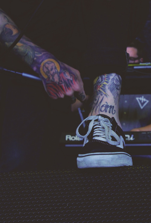 wearethosesteriotypes:  Oh you like tattoos? Click here ! 
