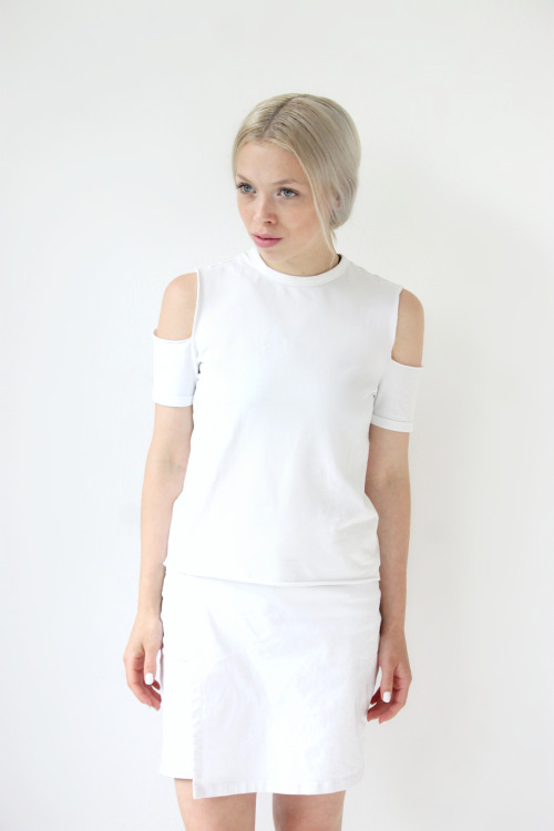 i-love-aesthetics:  1995 Cut Shirt + the skort I designed for BlackBlessed!  