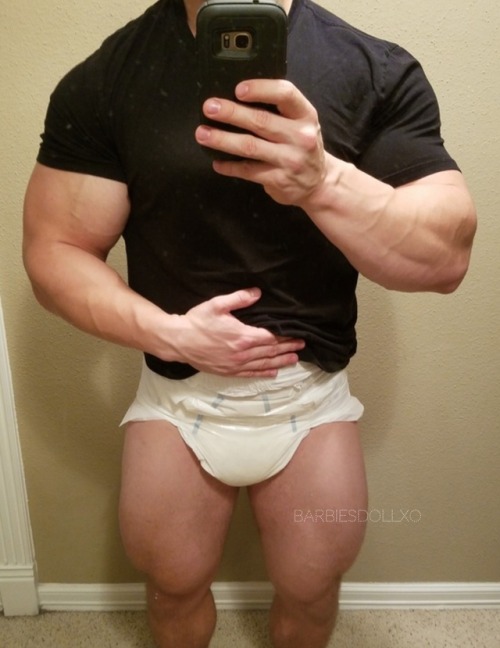 barbiesdollxo: thicc crinkly boy