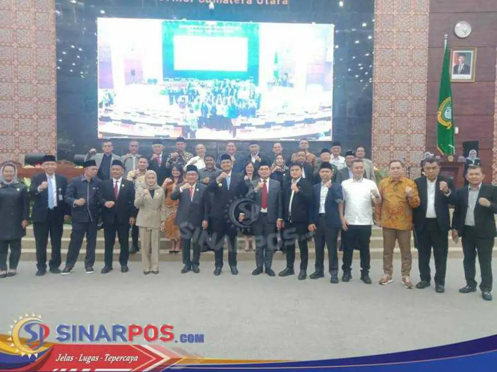 Yustina Repi Dipecat PDIP, Ketua DPRD Sumut Lantik Agustinus Zega Sebagai Anggota DPRD