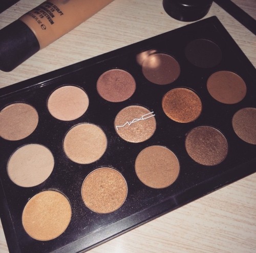pinkliqour: ✨