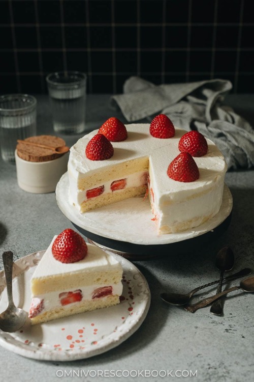 daily-deliciousness:Japanese strawberry shortcake