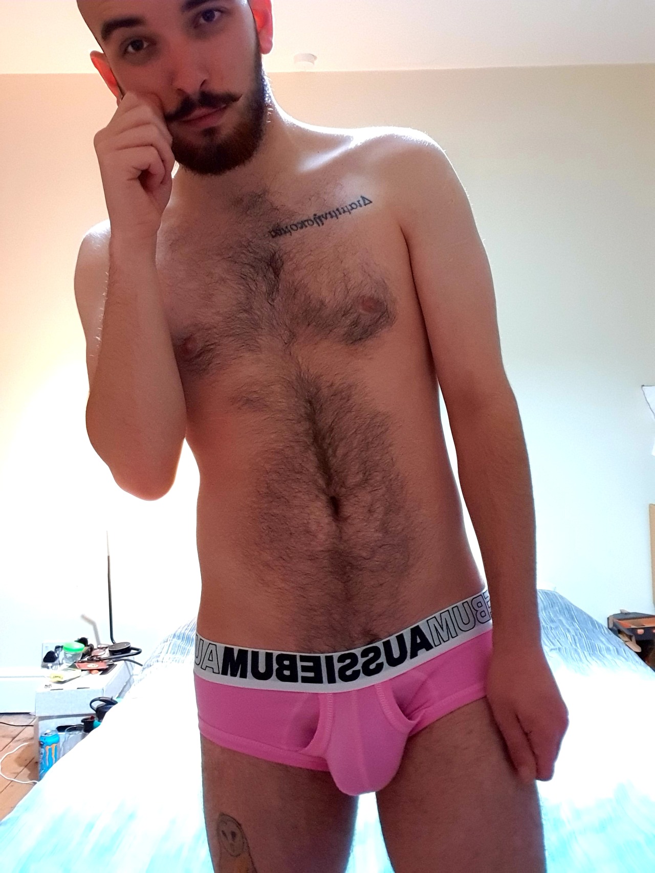 fivestarqueer:The lightbulb is my room is so damn bright
