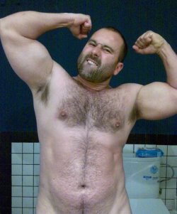 fhabhotdamncobs:  bearhntr6:  http://bearhntr6.tumblr.com/