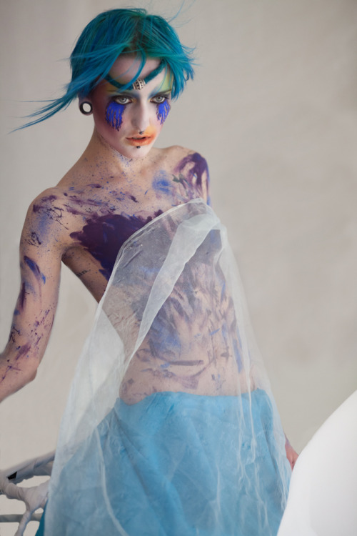 mishamanistmodel:  Photographe : Benoit Serra. photographie.oupsman.fr/?p=399 Pendant la
