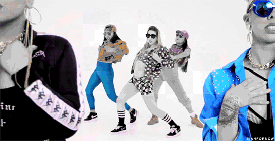 justiiah:  i am in love with this choreo / mv