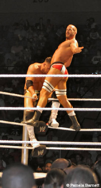 Porn photo rwfan11:  Antonio Cesaro and Alex Riley …”What