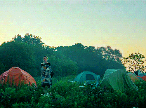 braveveth:  STATION ELEVEN (2021)↪ episode two — a hawk from a handsaw Have you ever heard of Arthur Leander, from before? Okay, so he gave me my first acting lesson. Ready? It’s not about you. It works. Put all of your attention on the other person.