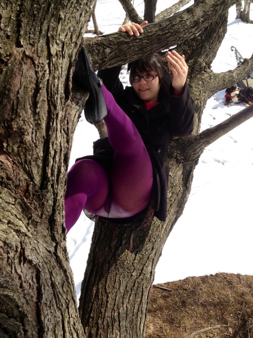 aballycakes:  I had a lot of fun playing at the park yesterday with my Daddy :] 