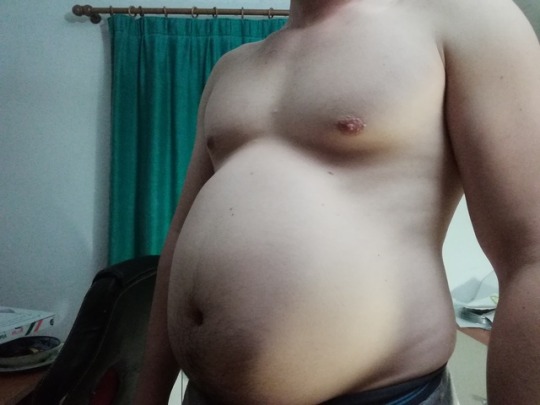 lardleader:  I do start look like a morph when I m pavked full… 