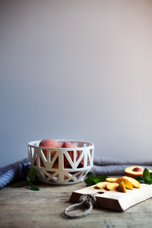 sweetoothgirl:    GEORGIA PEACH HONEY PIE   