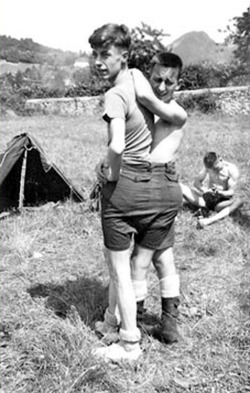 Une culotte pour deux, Camp scout, Belgique,