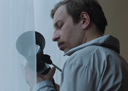 pierppasolini:I want you to know this is only the beginning. On Sunday, you’ll see another one of Filip’s documentaries. He’s dragged everything out into the open as it really is. Amator (1979) // dir. Krzysztof Kieślowski