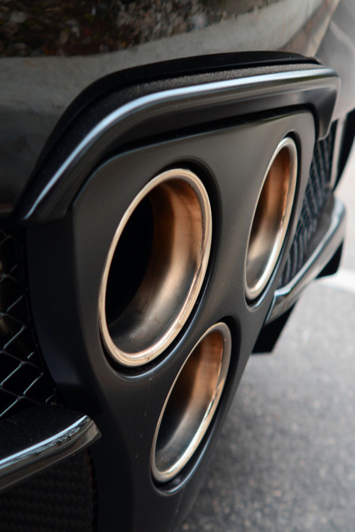 bxllions:  bashum:  LFA Exhaust | Lexus | Source  V10