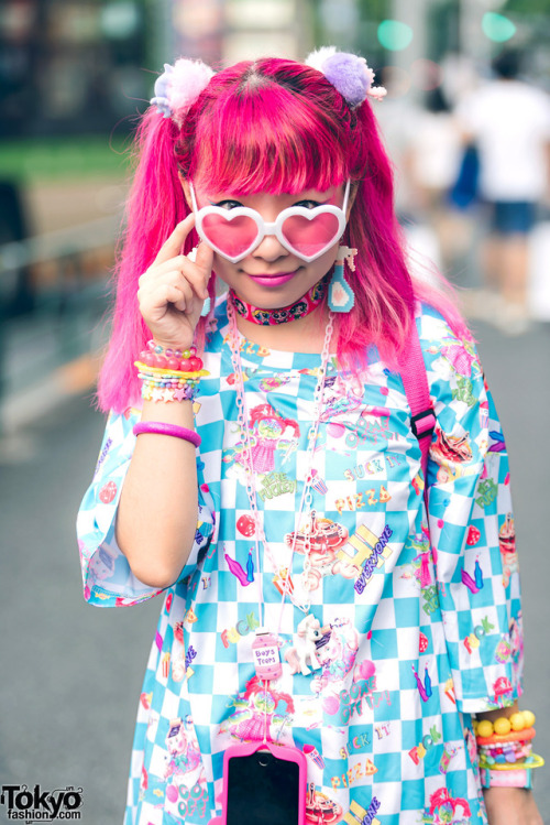 Kathy, Plasticandy, Syouka, and Vinci on the street in Harajuku wearing colorful kawaii fashion by S