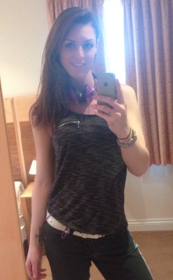 lara-thorn:  I do occasionally smile, even at work :) x