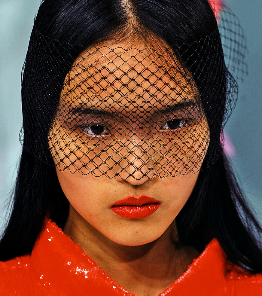 furples:  Luping Wang @ Chanel Spring 2015 Couture  