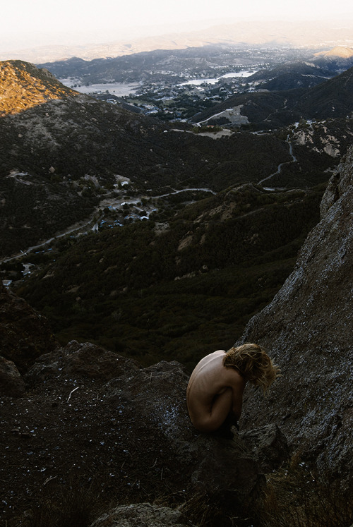 kennysweeney: “I lead only if I have to, I follow only if I must, I like being alone, for I fi