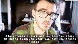 Reflexão de uma garota.