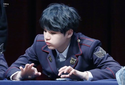 © FistBump