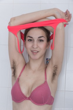 hairy armpits