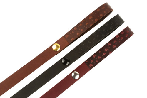 Just in time for Valentine’s Day, our new Floating Hearts motif leash in Bordeaux, Ebony and C