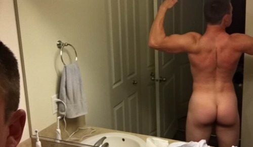 mystraightfriend:  Mystraightfriend.tumblr.com 