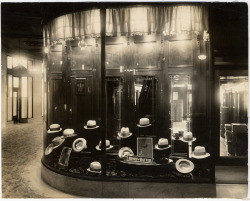 loverofbeauty:  Illuminated window display of men’s hats  (c.1918)  