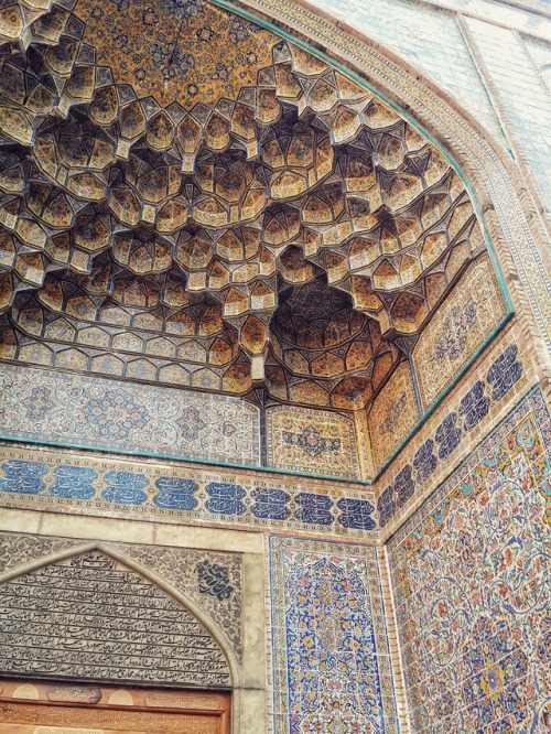 soniasmundanelife: • And it was all yellow • The Grande Bazaar, Tehran