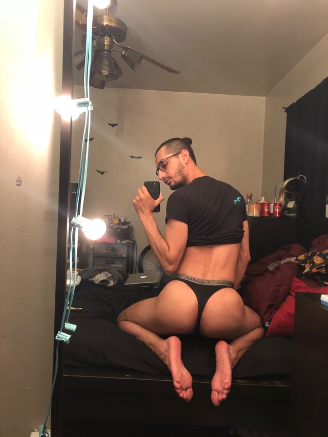 sluttydrunk:Thong selfie evolution 