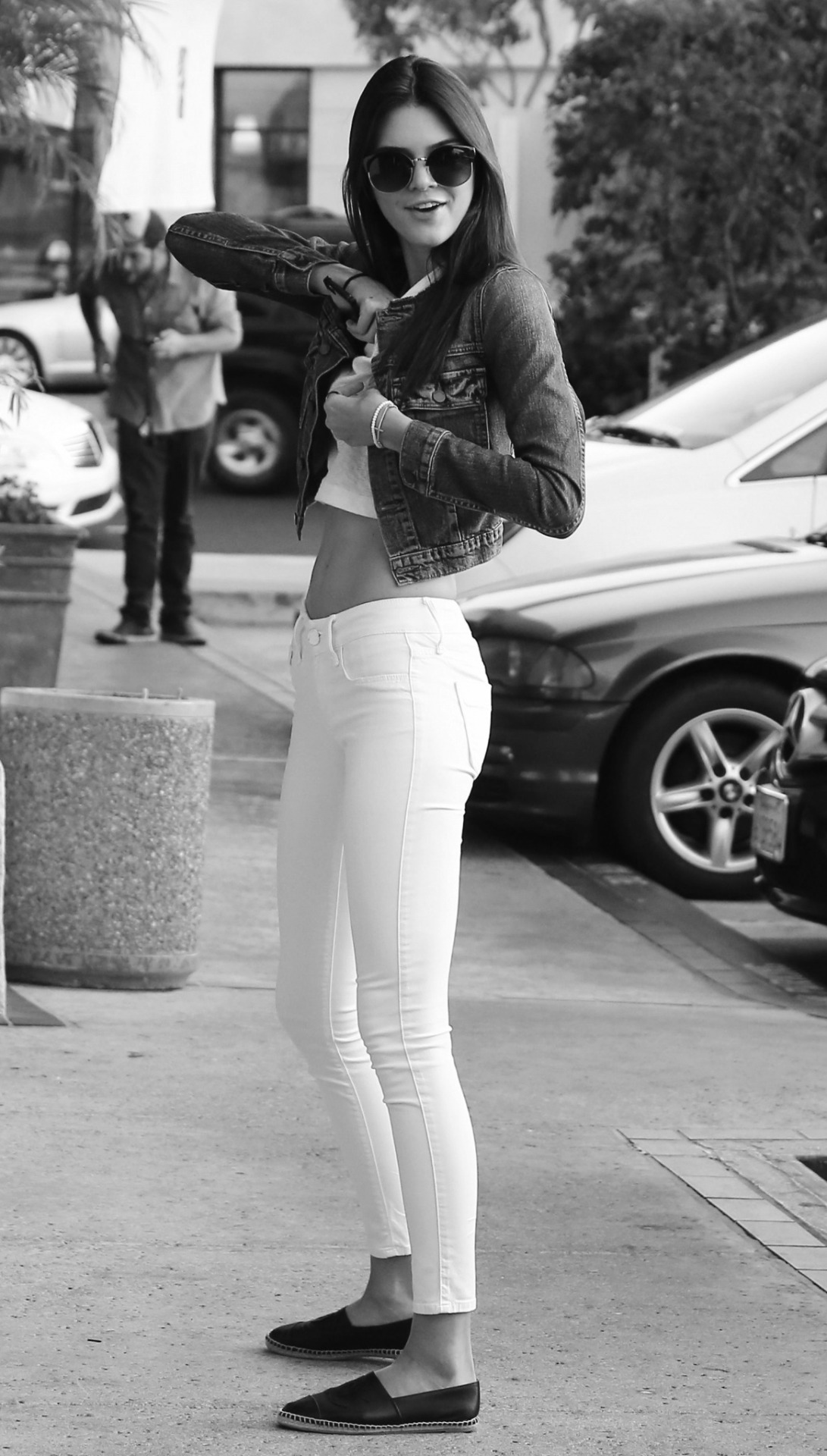 35-24-35:  senyahearts:  Kendall Jenner - Out in LA (02/10/13)   sexy, slim, inspiring