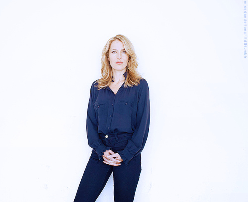 missdandelionchild:Gillian Anderson ┊ 2011-07-29 ┊ Photography by Dan Steinberg