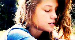 tashalyonnes:  Adèle Exarchopoulos in Blue is the Warmest Color (2013) 