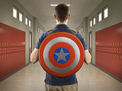 maxxfisher: ThinkGeek Captain America shield backpack