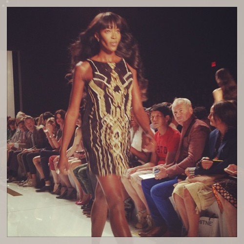 Heeeeeeeeeeere&rsquo;s Naomi #DVF