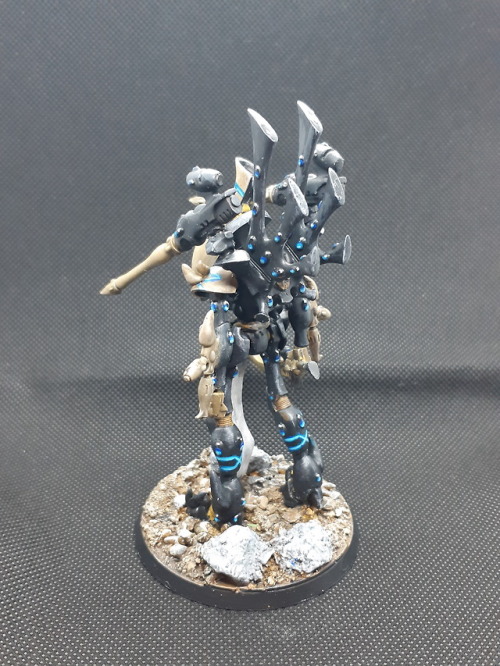 This painting project was very near and dear to my heart.  I’ve wanted a Wraithlord for ages, so I g