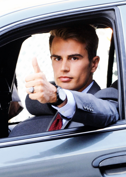 rrickk:Theo James