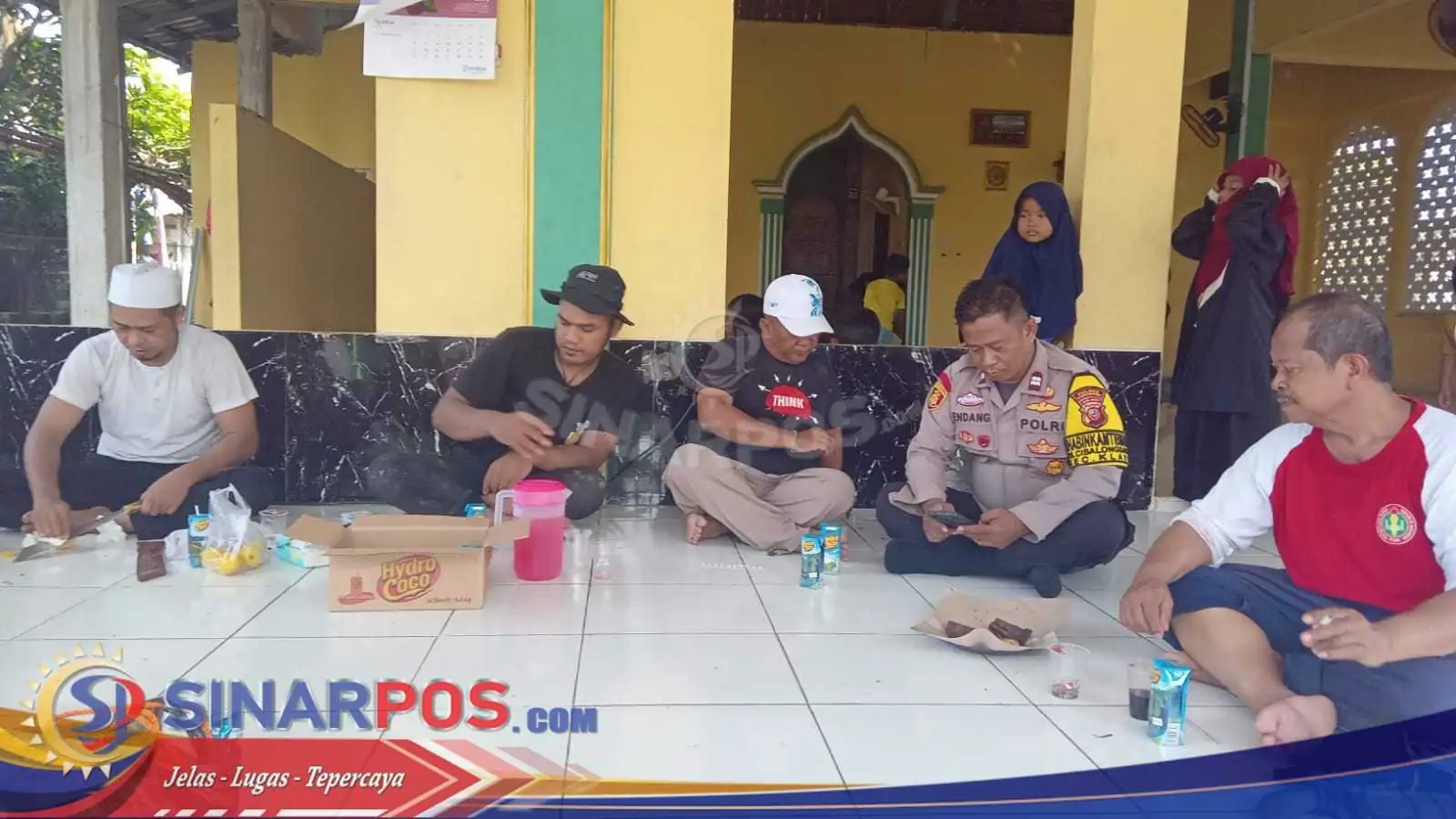Bhabinkamtibmas Polsek Klari Gelar Jumat Curhat Diskusi Dan Buka Forum Terkait Kamtibmas